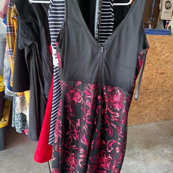 Sequin homecoming/ cocktail dress size 3 - Picture 2 of 2